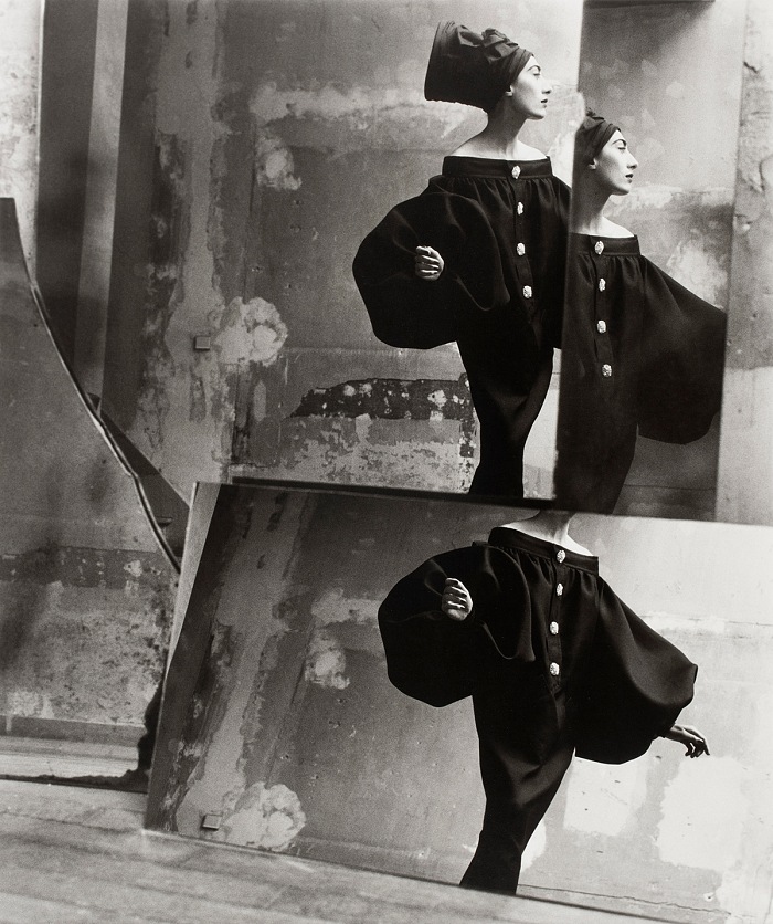 David Seidner, Ahn Duong wearing Jean Patou, 1986.  International Center of Photography, David Seidner Archive / Courtesy Galleria Carla Sozzani, Milano