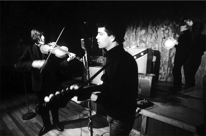 Adam Ritchie, John Cale, Lou Reed and Maureen Tucker at Caf Bizarre, NY, 1965.  Adam Ritchie Photography, www.adam-ritchie-photography.co.uk